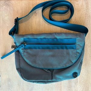 Lululemon Festival Bag